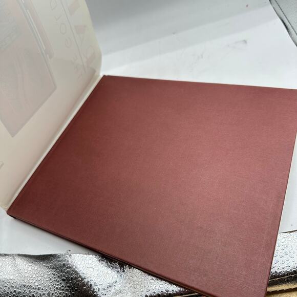 The Collector's Guide to Shawnee Pottery hardback Book by Duane Vanderbilt - Picture 4 of 6